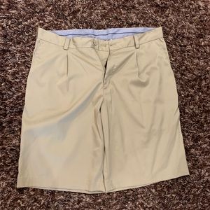Nike golf shorts tan size 34